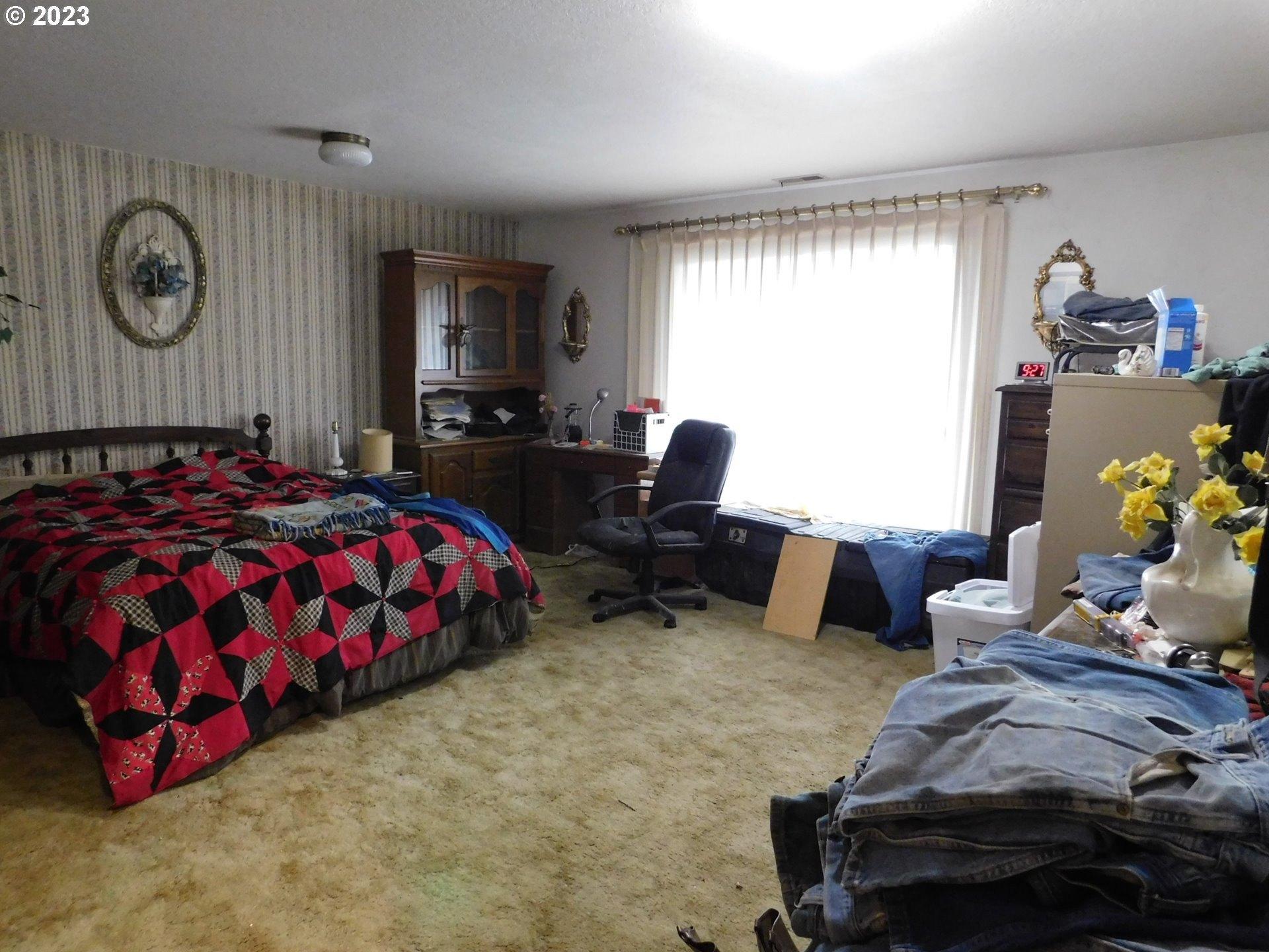 Maple St, Myrtle Point, OR 97458