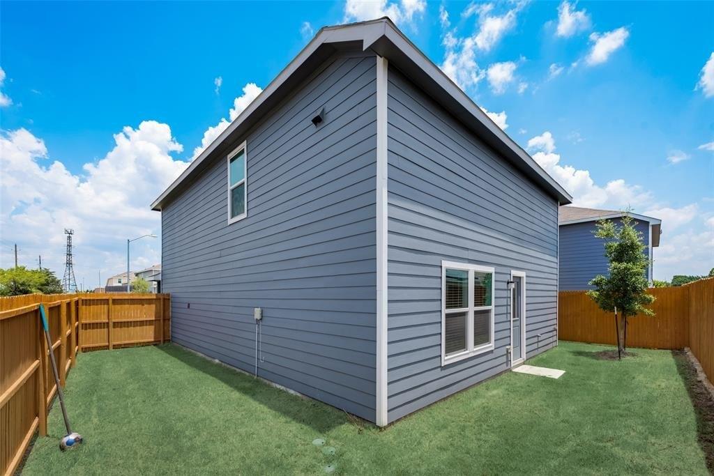 Marilyn Pl, Dallas, TX 75227