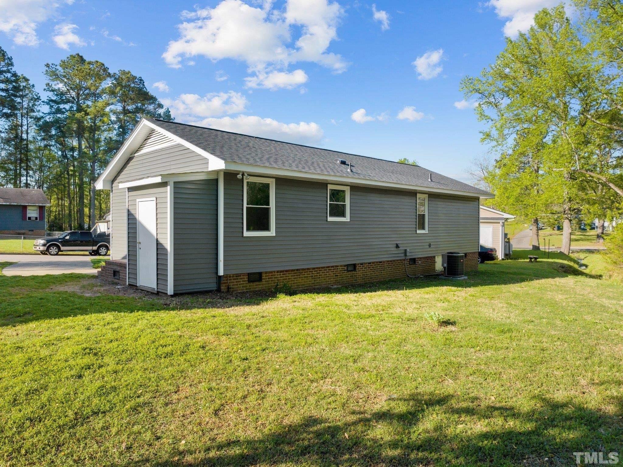 Alston Ct, Oxford, NC 27565
