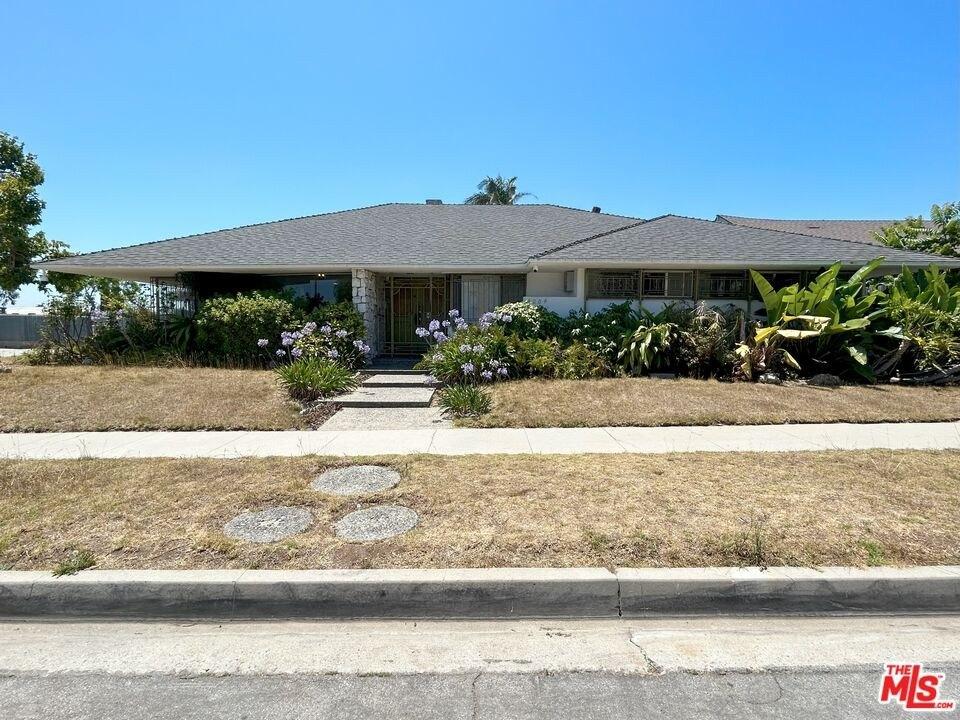 Olympiad Dr, View Park, CA 90043