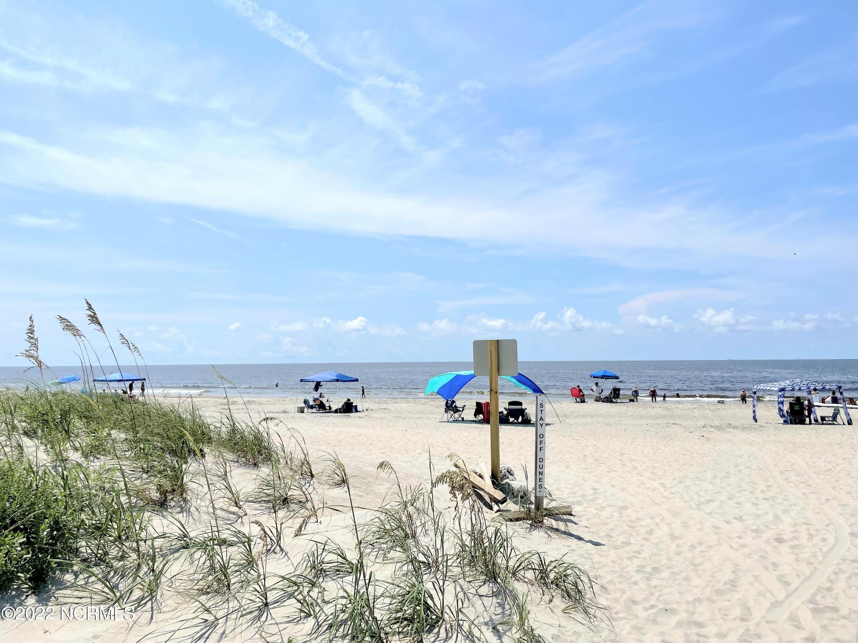 Ne 54th St, Oak Island, NC 28465