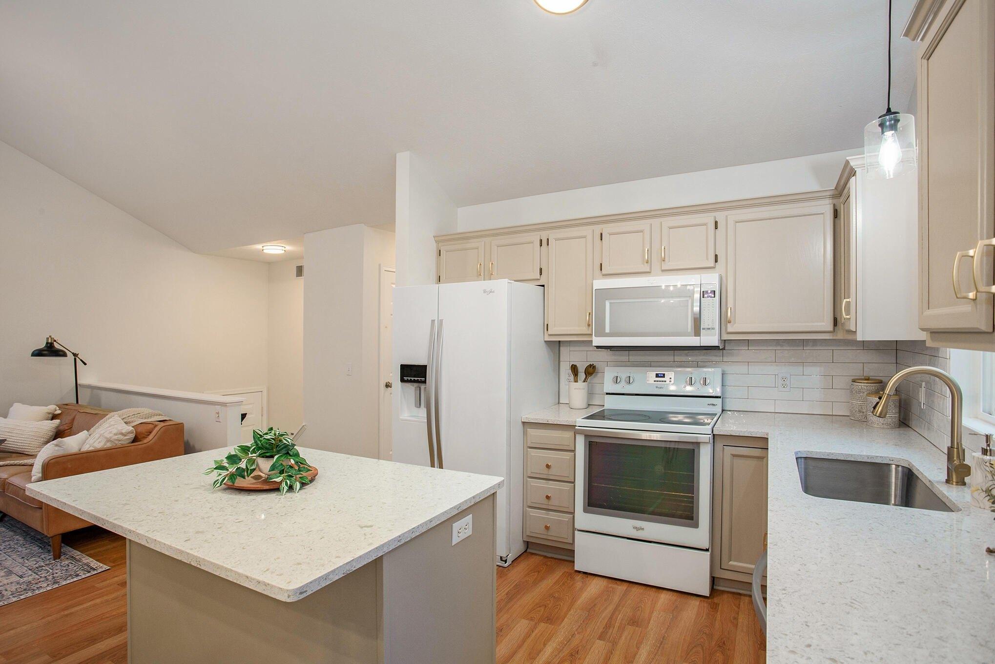 Paddington Dr Se, Grand Rapids, MI 49512