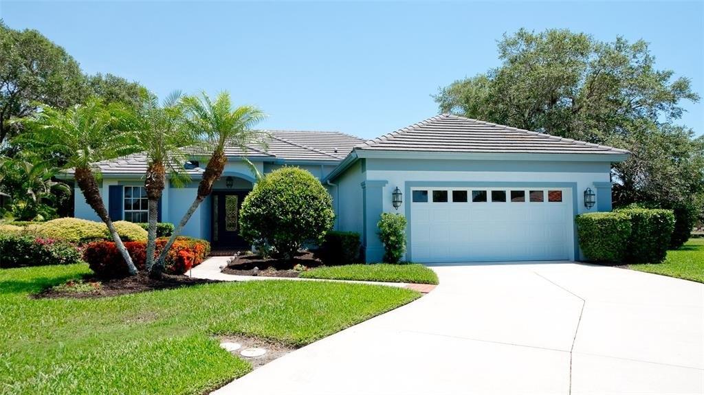 Far Oak Cir, Sarasota, FL 34238