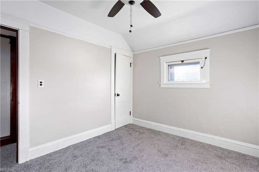 Longford Ave, Elyria, OH 44035