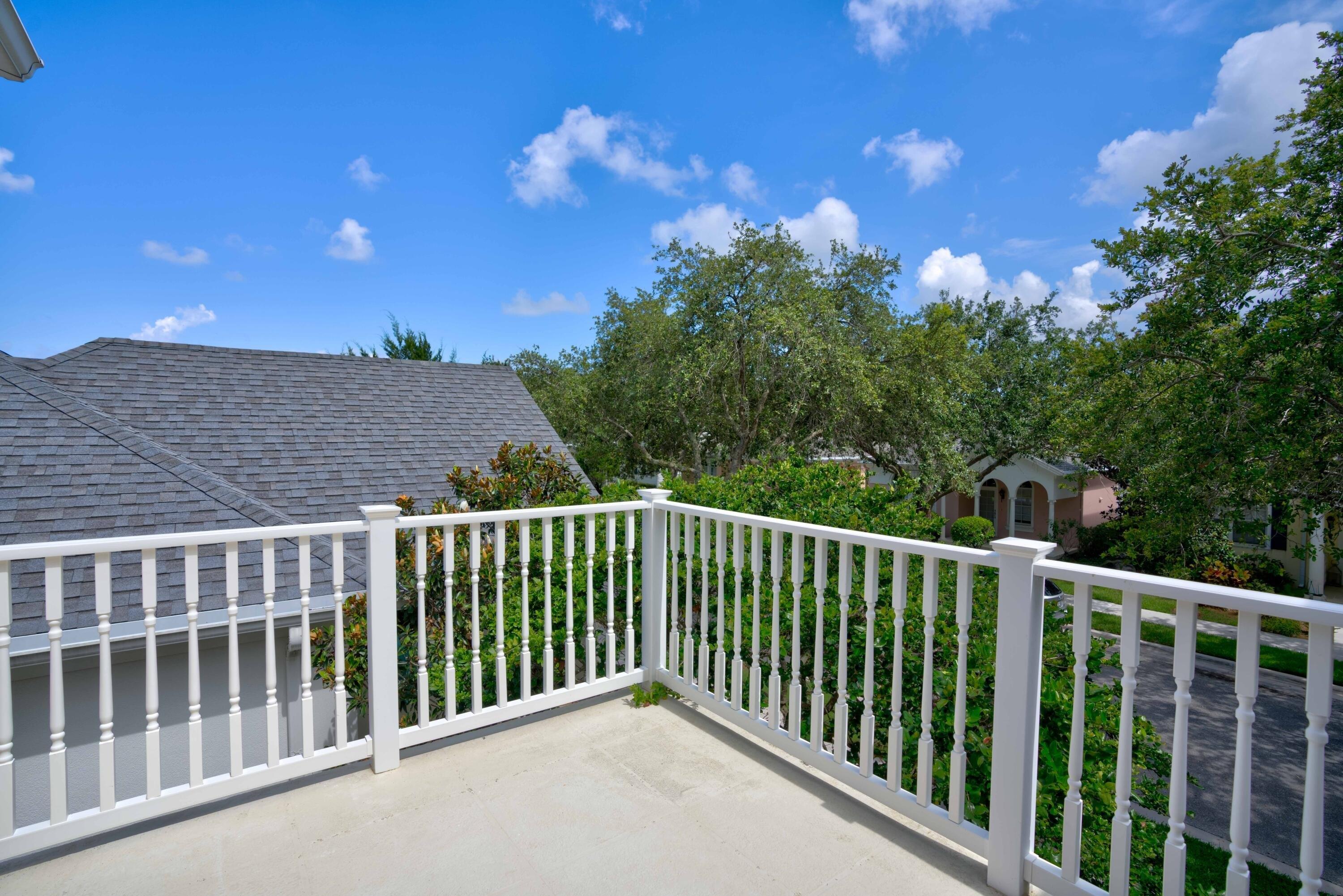 Honeysuckle Dr, Jupiter, FL 33458