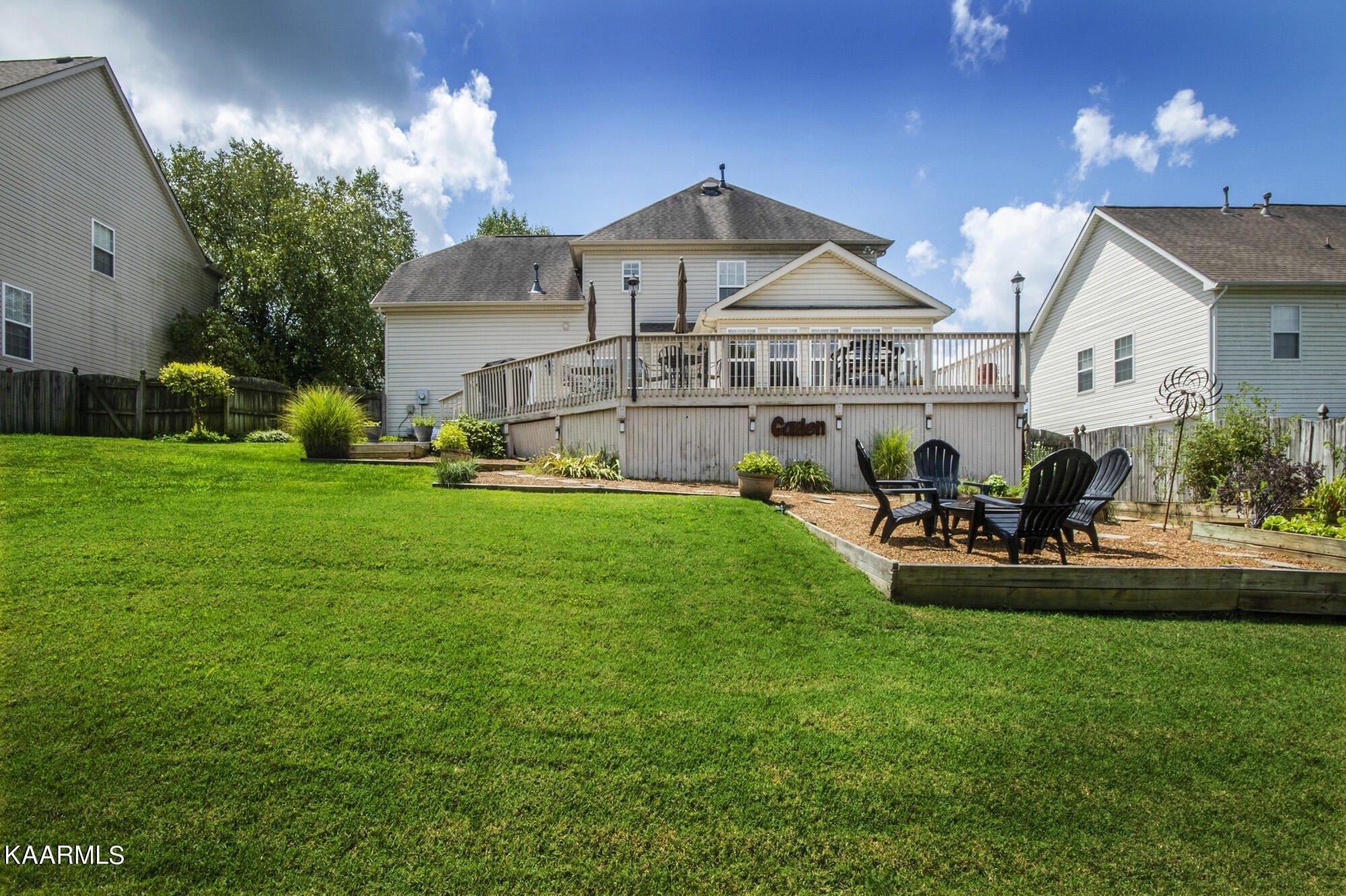 Coral Reef Cir, Knoxville, TN 37922