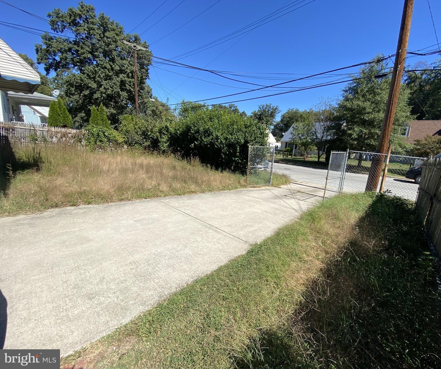 Eastpine Dr, Riverdale, MD 20737
