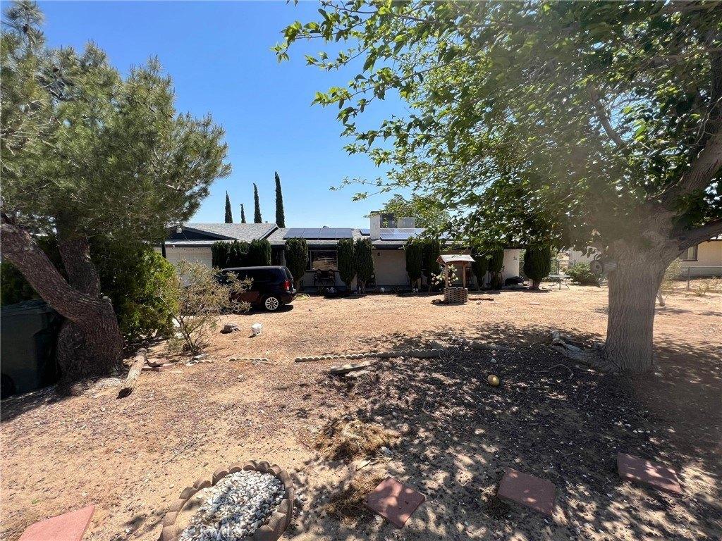 Pinon Ave, Hesperia, CA 92345