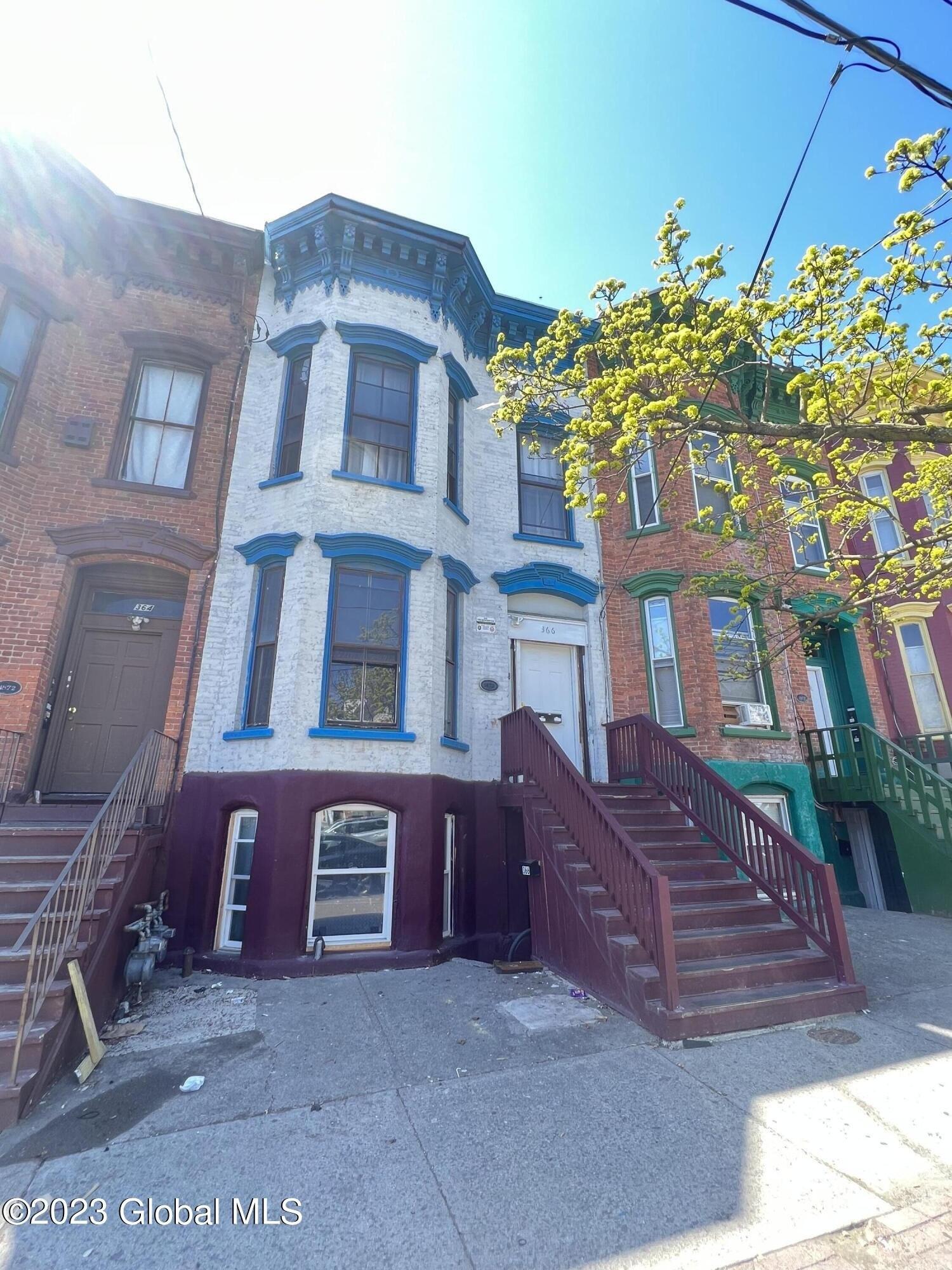 Clinton Ave, Albany, NY 12206