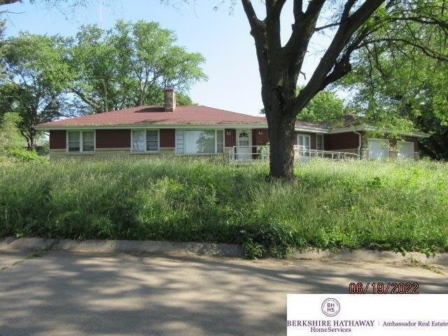 Crown Point Ave, Omaha, NE 68104