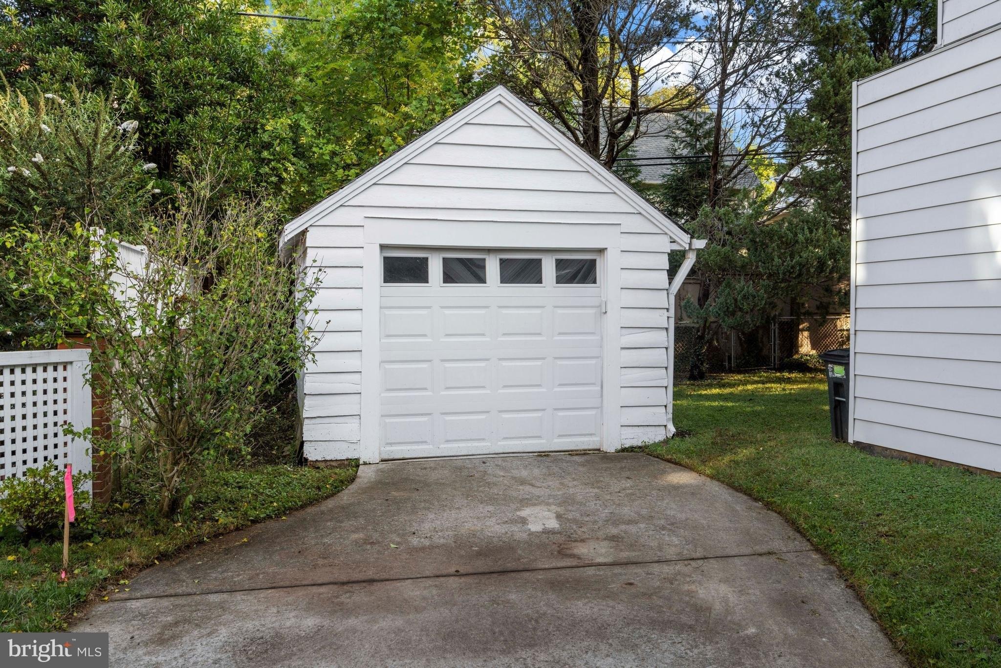 Grafton St, Chevy Chase, MD 20815