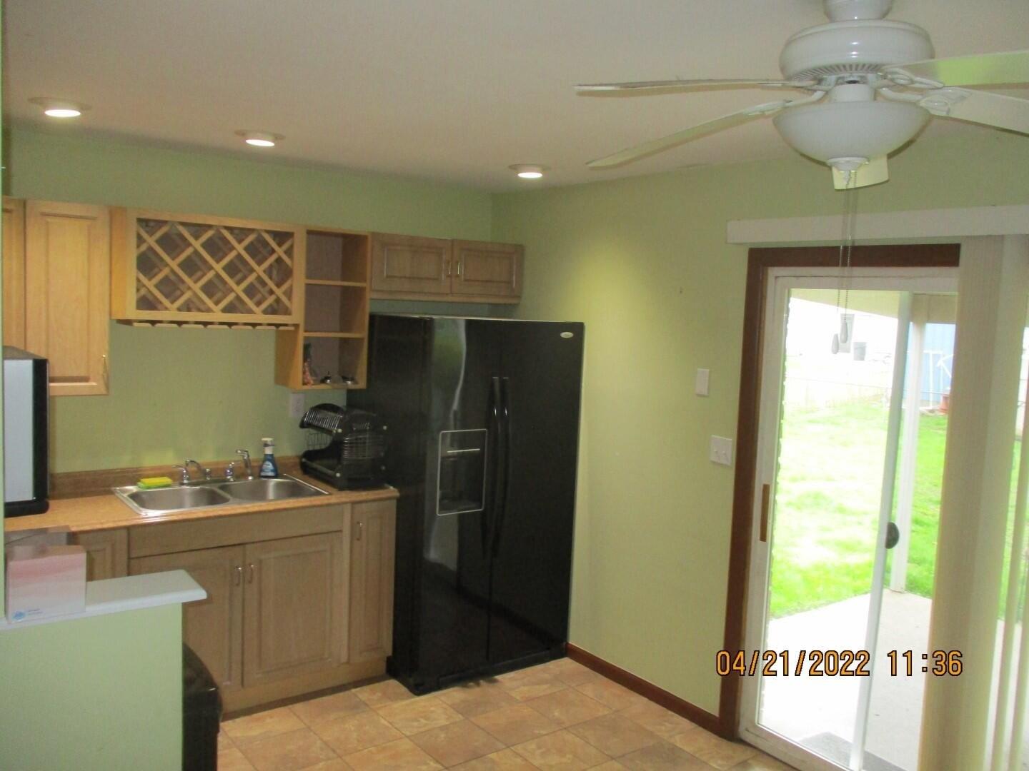 Pinewood Ave, Piqua, OH 45356