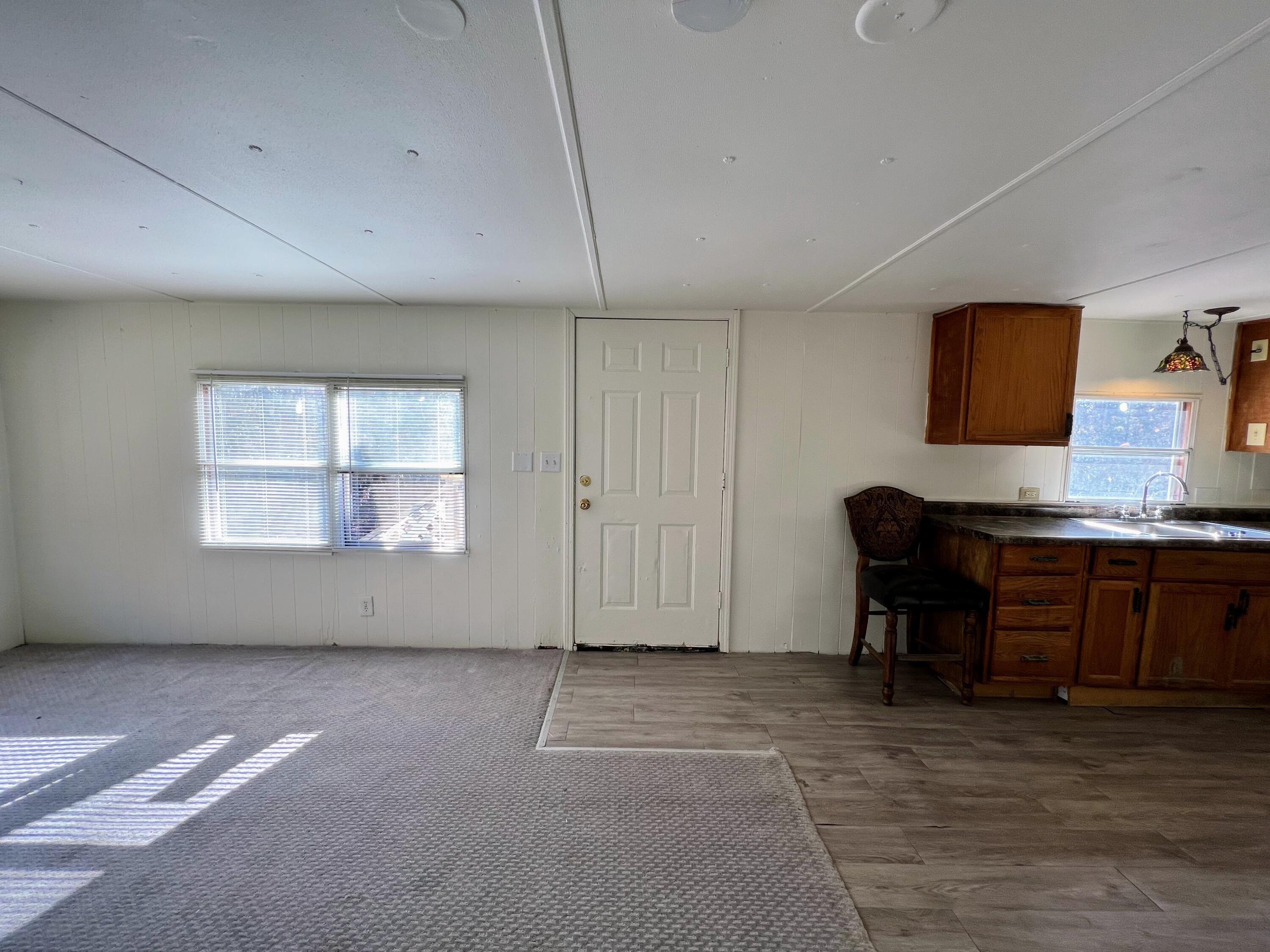 Campground Rd, Merriam Woods Village, MO 65740