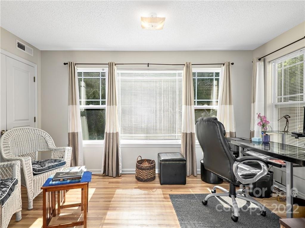 Morningside Ln, Hendersonville, NC 28792