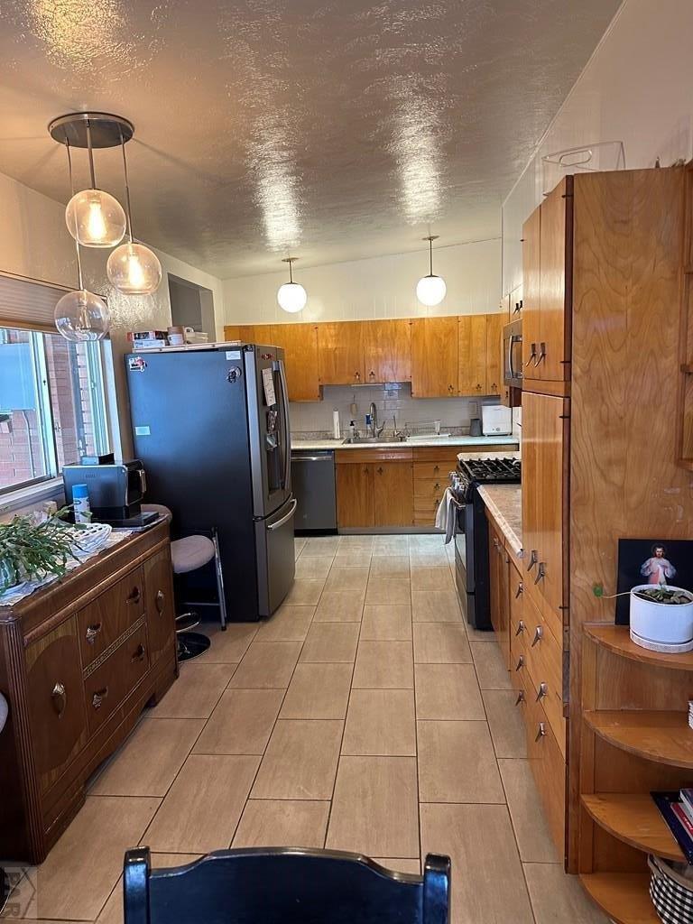 E Chestnut St, Lamar, CO 81052