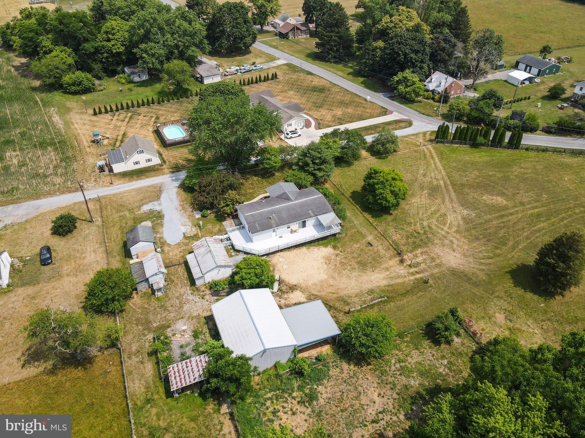 Crabapple Ln, Hagerstown, MD 21740