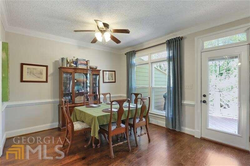 Weatherburne Dr, Roswell, GA 30076