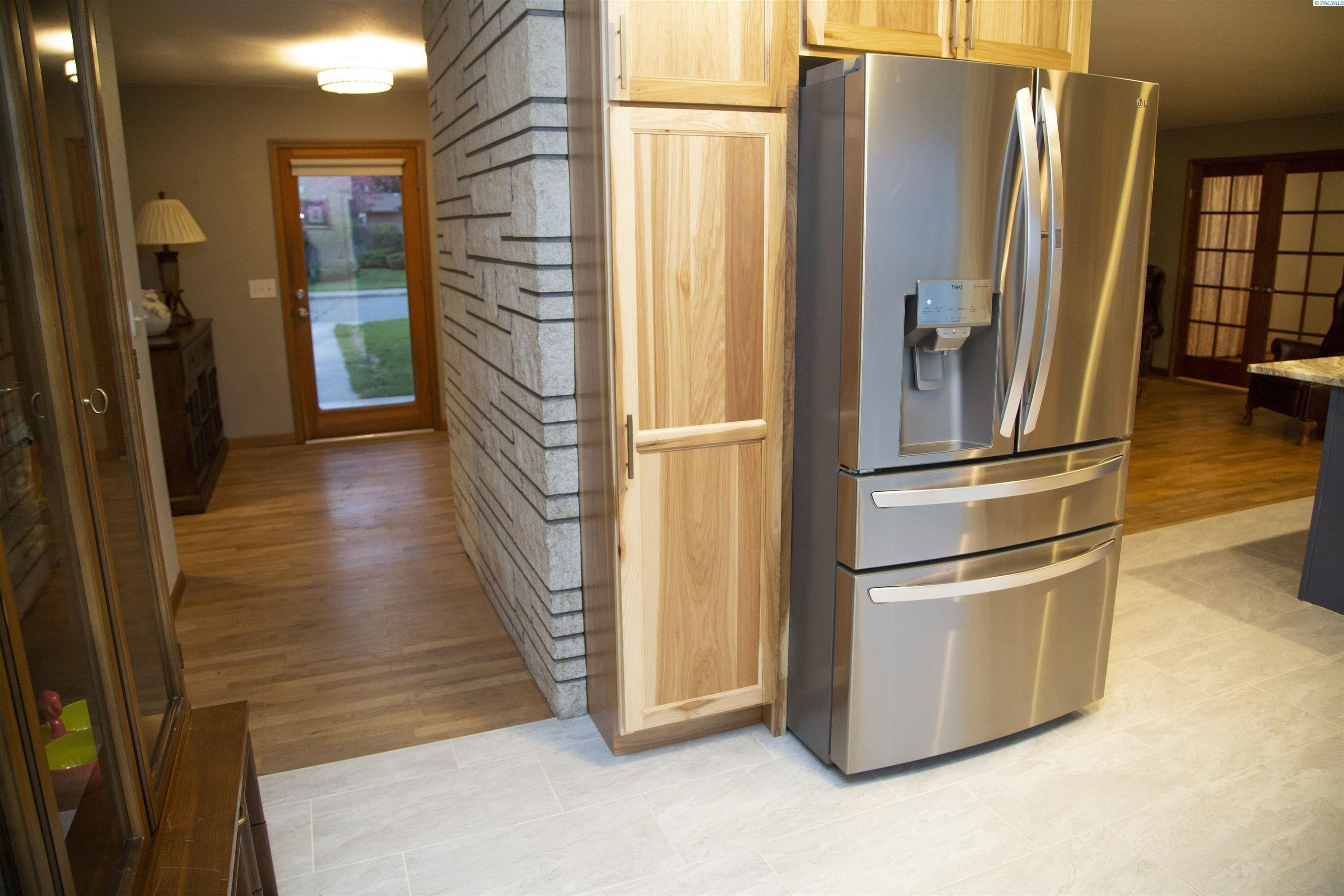 W Metaline Pl, Kennewick, WA 99336