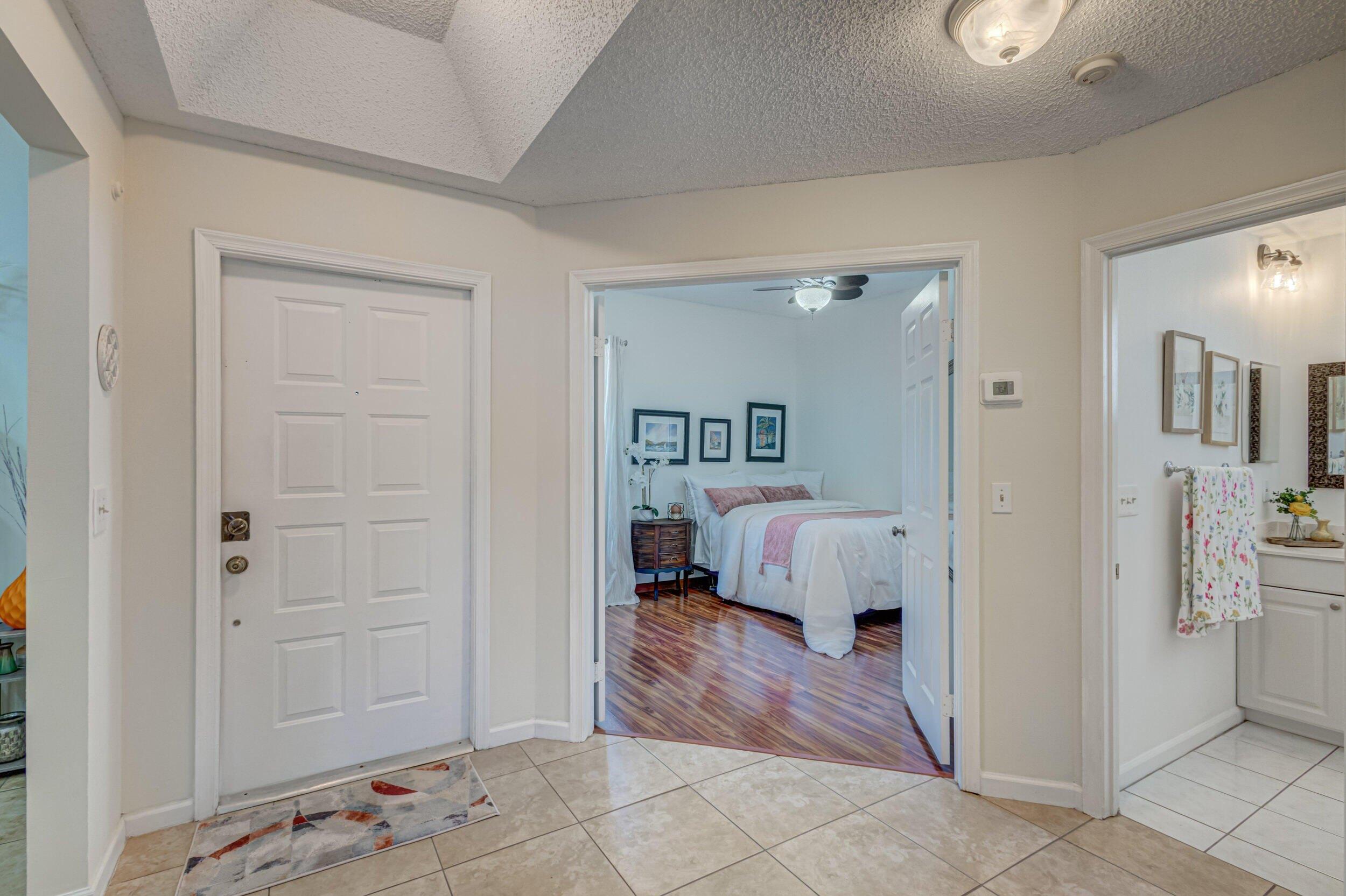 Cypress Point Dr, Palm Beach Gardens, FL 33418
