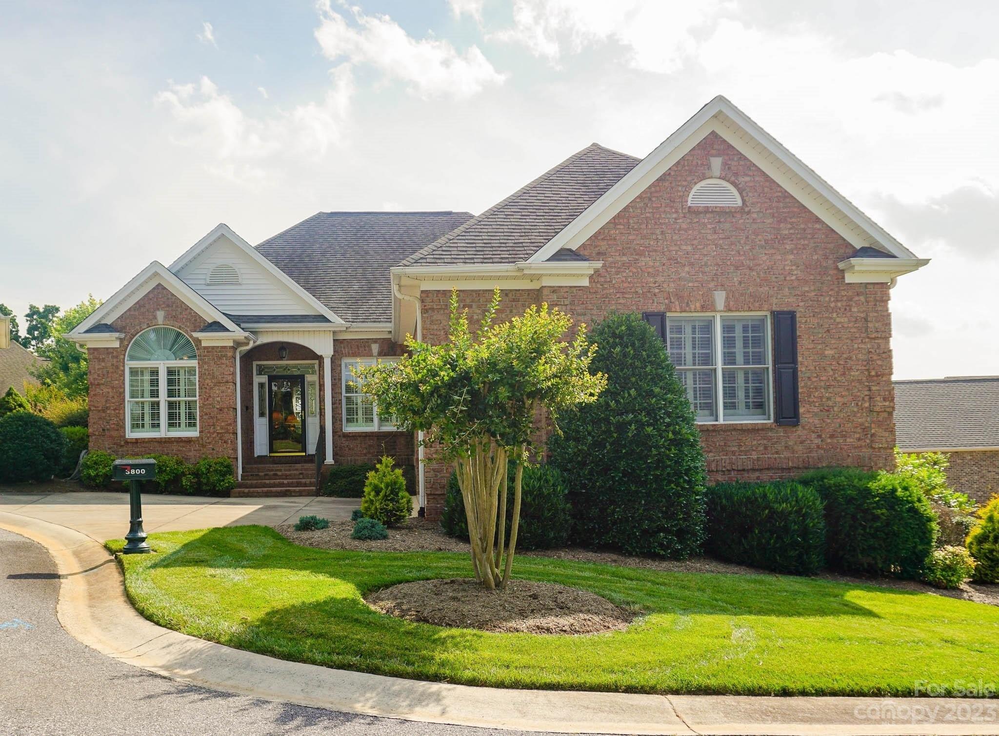 Sarazen Ct Ne, Conover, NC 28613