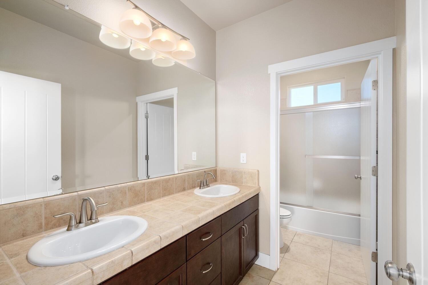 N Redington Ave, Clovis, CA 93619