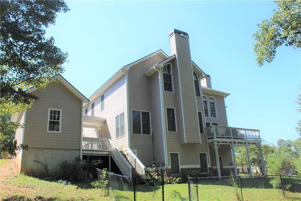Meadowwood Dr, Loganville, GA 30052