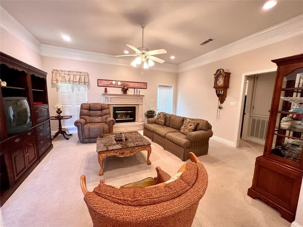 Rose Hollow Ln, Shreveport, LA 71118