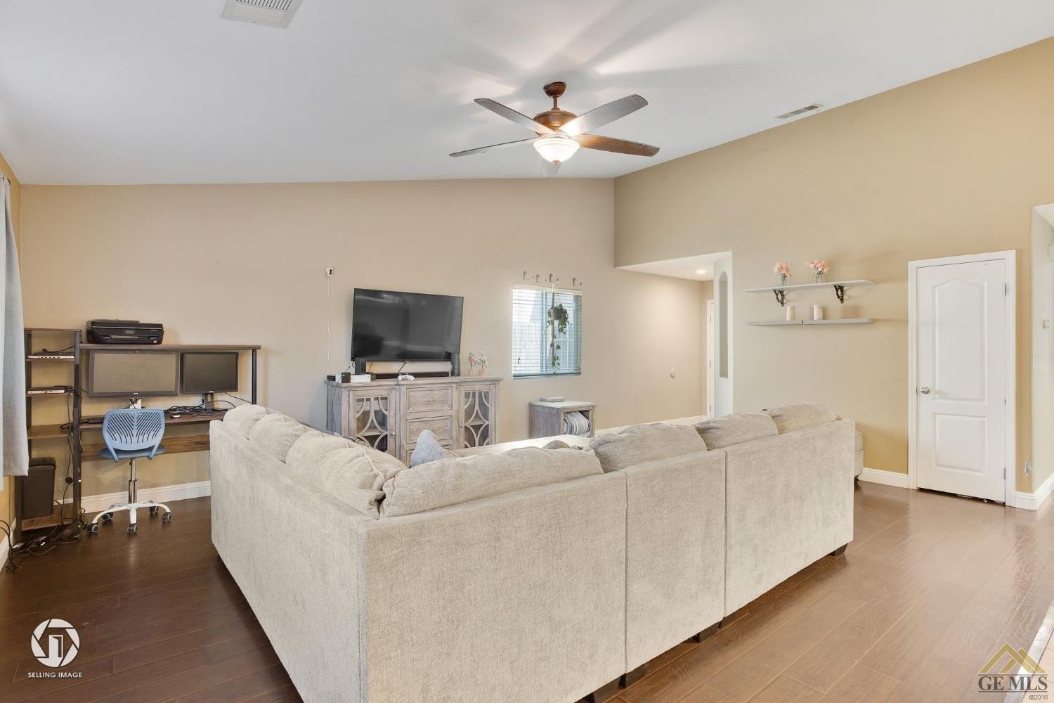 Coastal Wind St, Bakersfield, CA 93312