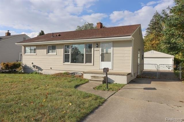 Glen St, Westland, MI 48186