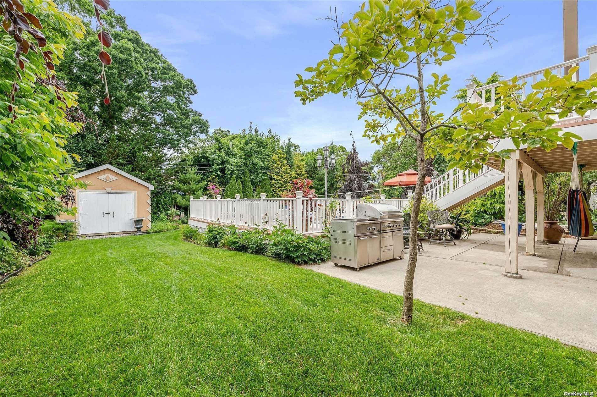 Overlook Dr, East Islip, NY 11730