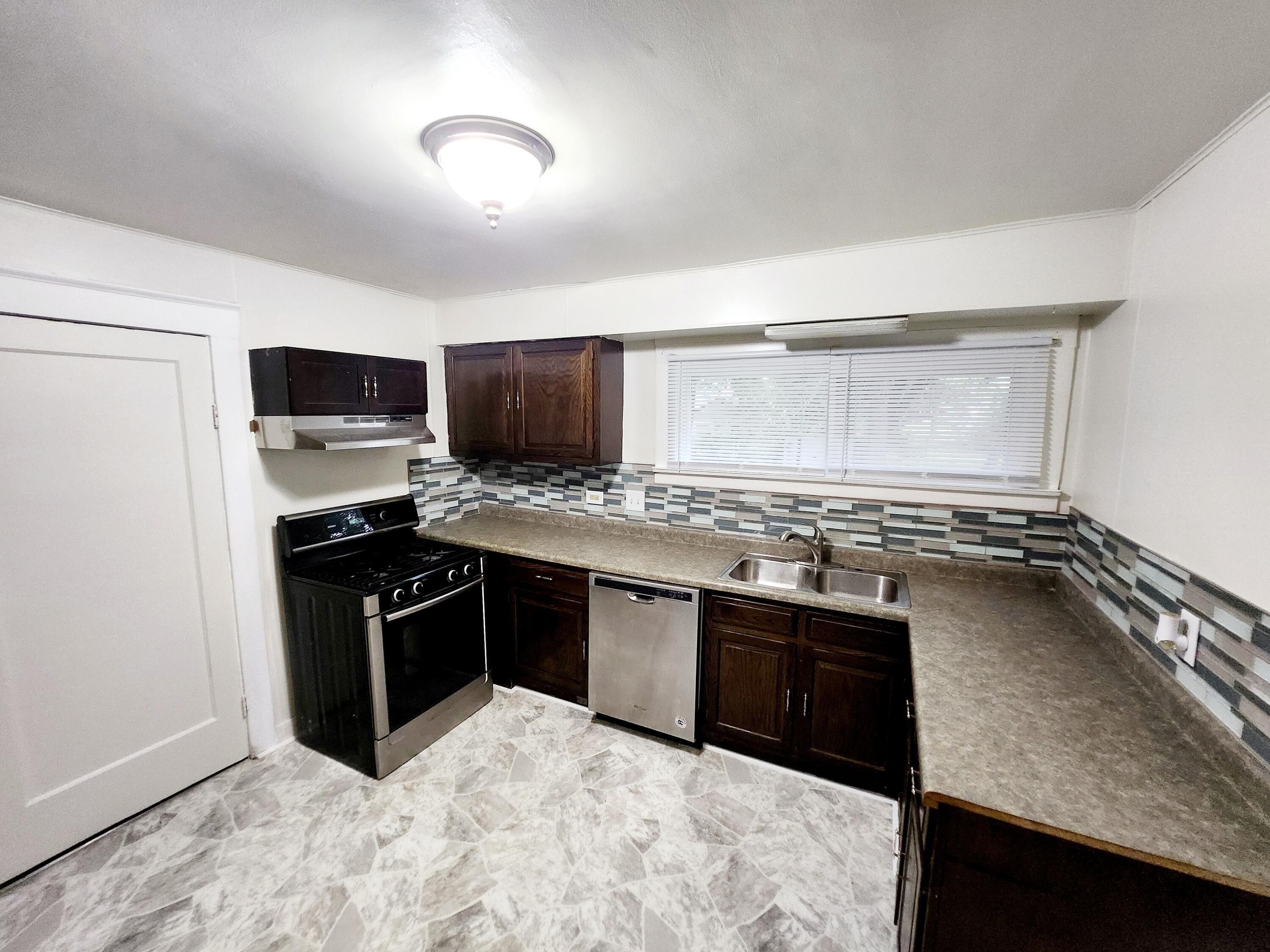 Burnham St, Saginaw, MI 48602