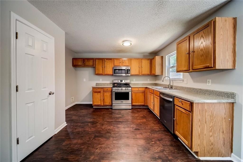 Bridle Point Pkwy, Snellville, GA 30039