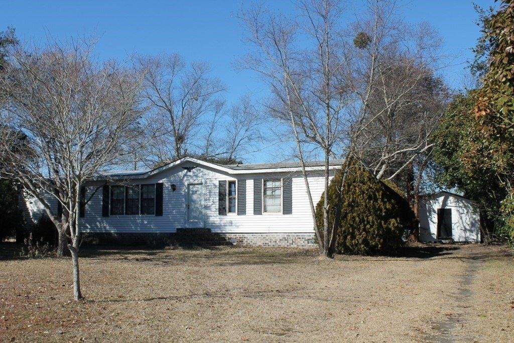 Brantley Ave, Summerton, SC 29148