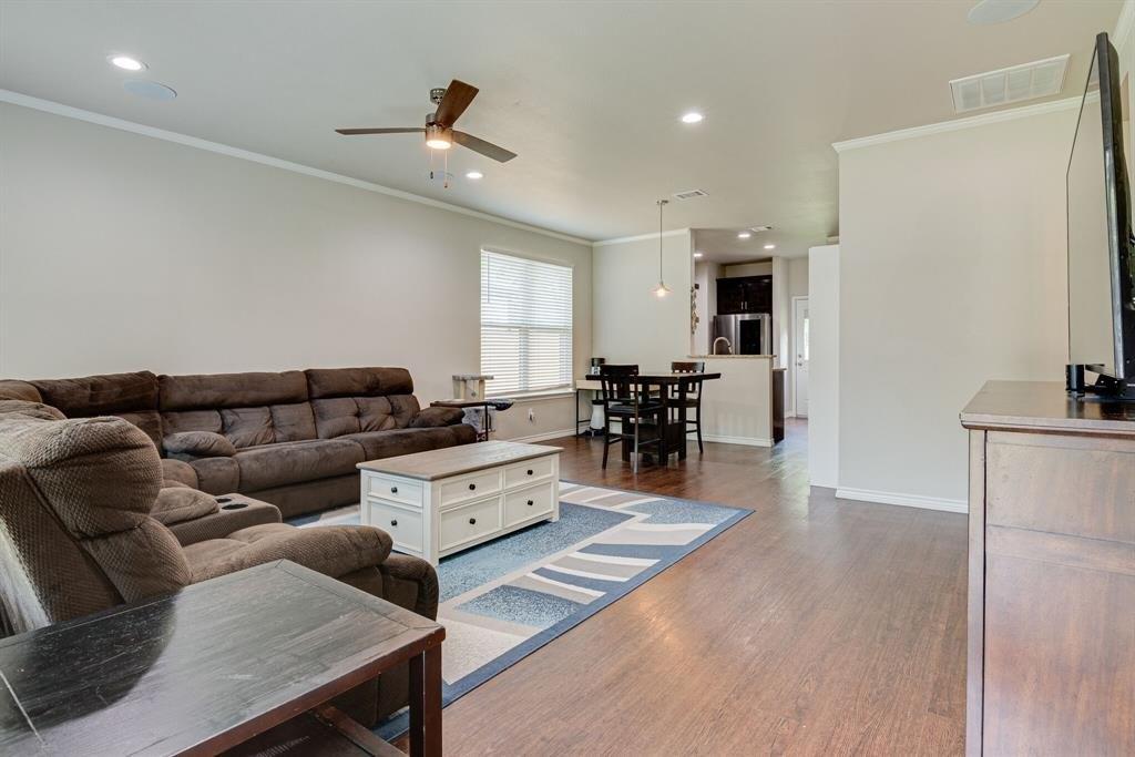 Ridgeview Cir, Granbury, TX 76048