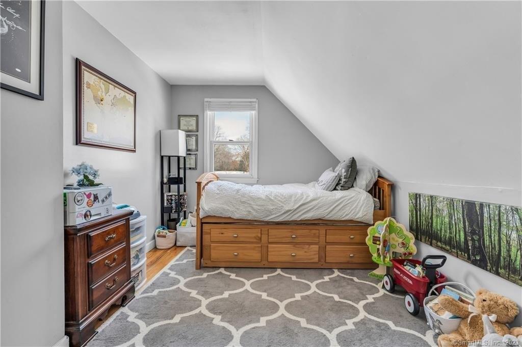 Maplewood Dr, East Lyme, CT 06333