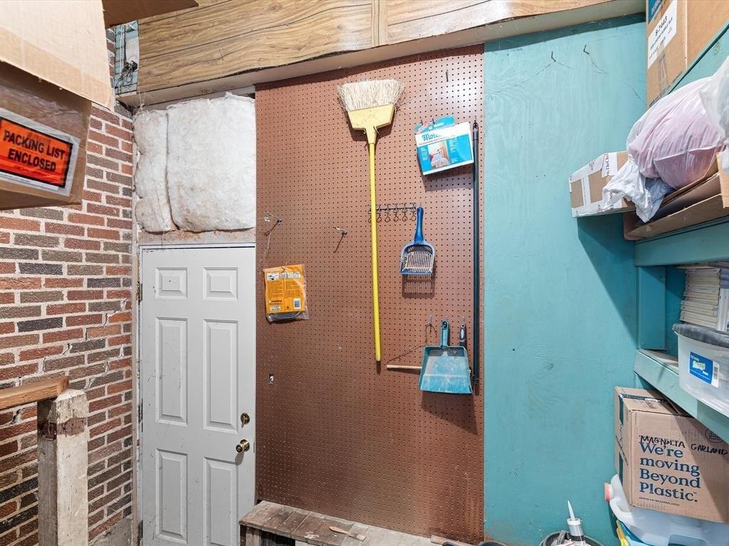 E Tarrant St, Bowie, TX 76230