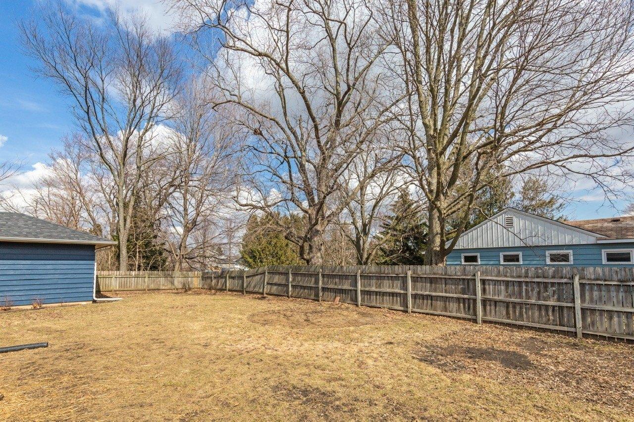 S 4th St, Dekalb, IL 60115