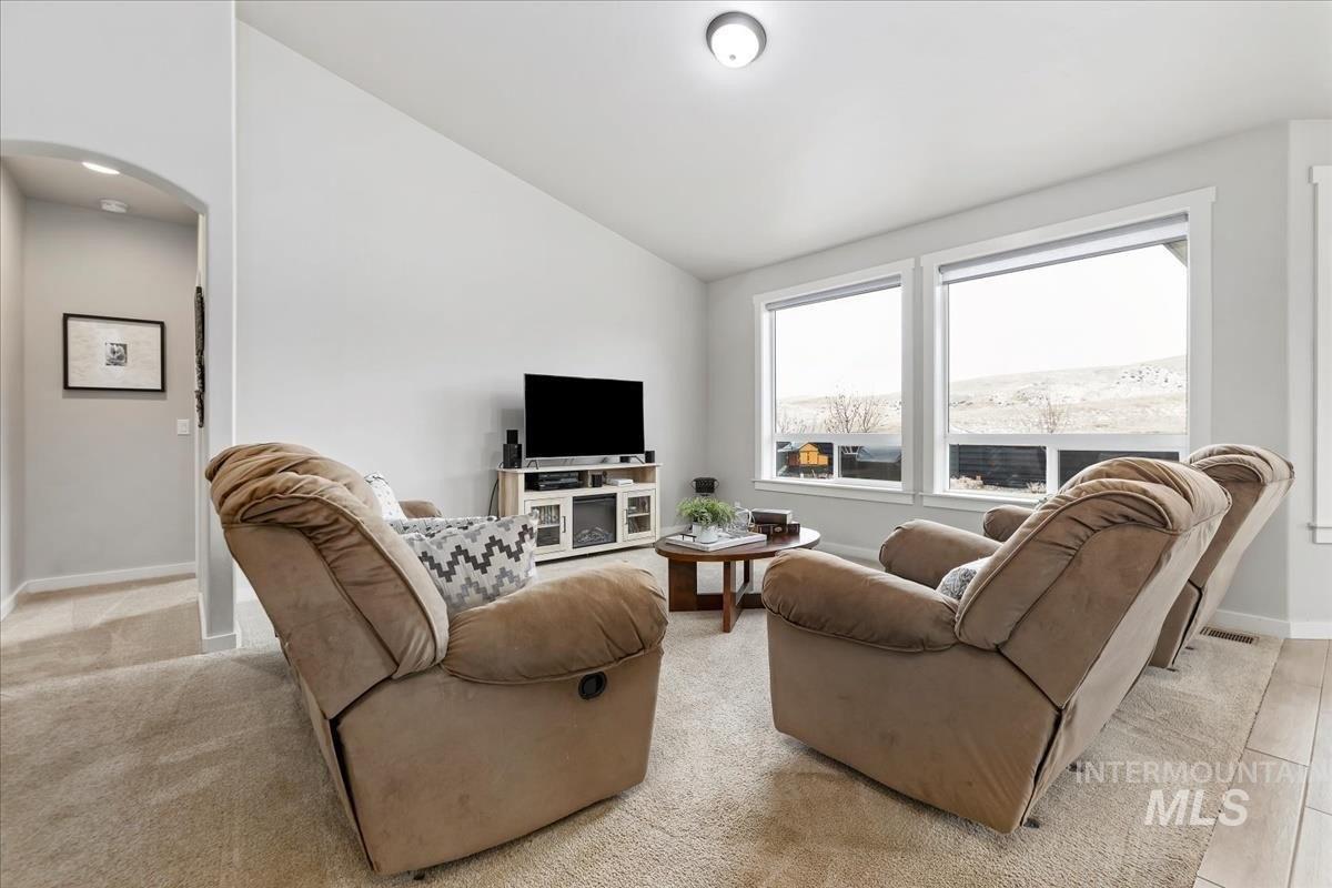 N Glenisla Ave, Boise, ID 83714