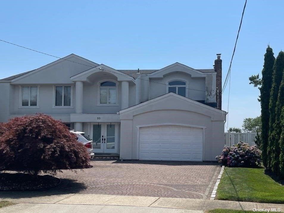 Anchor Dr, Massapequa, NY 11758