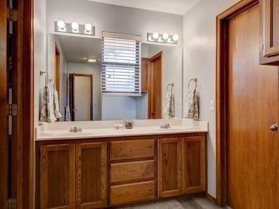 Freeman Manor Dr, Jones, OK 73049