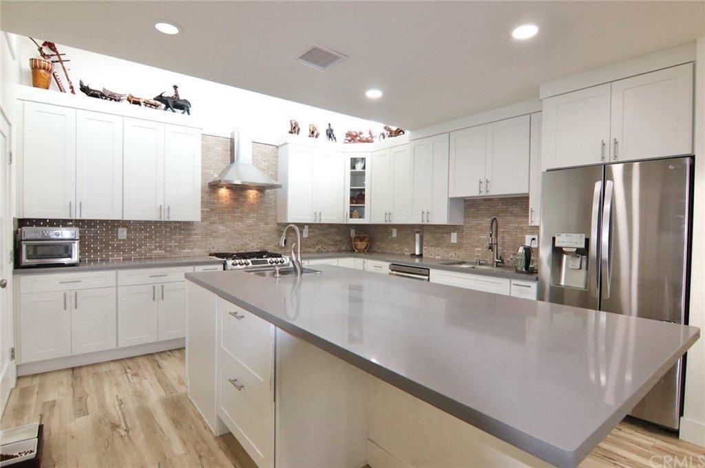 Locust Ave, Long Beach, CA 90806