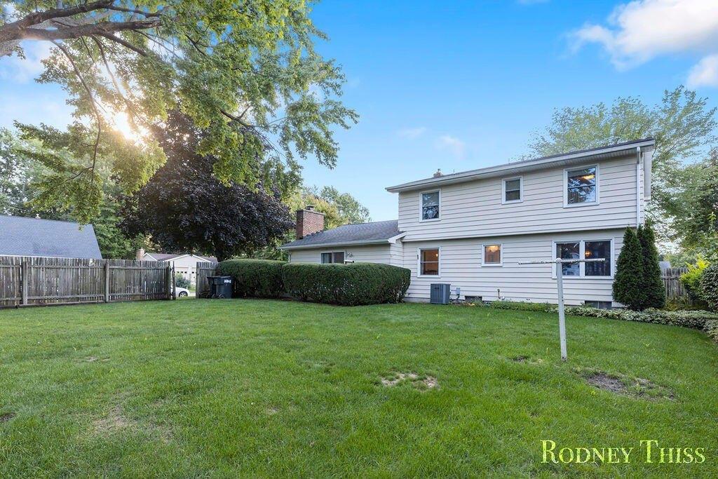 42nd St Sw, Grandville, MI 49418