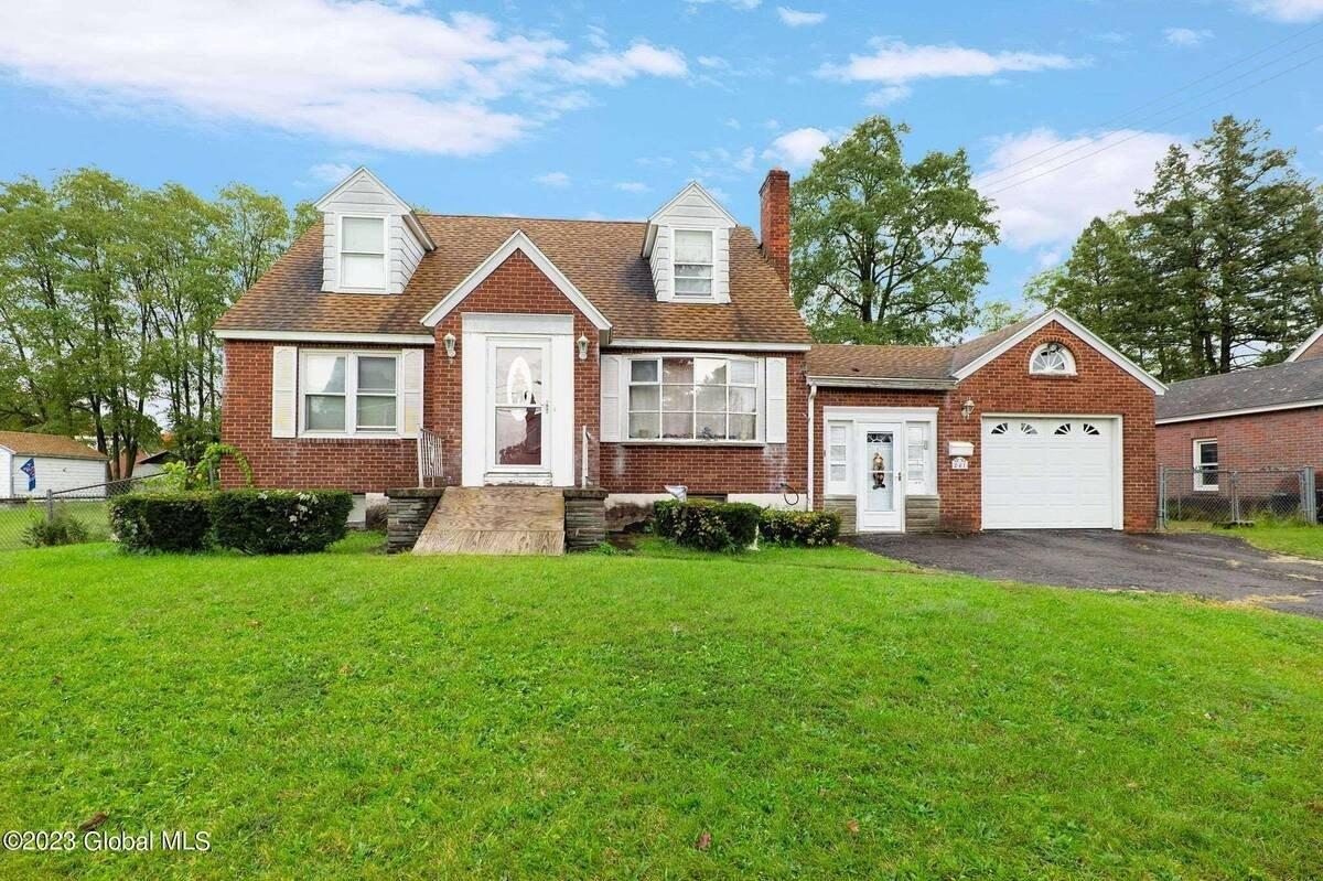 Sixteenth St, Schenectady, NY 12306
