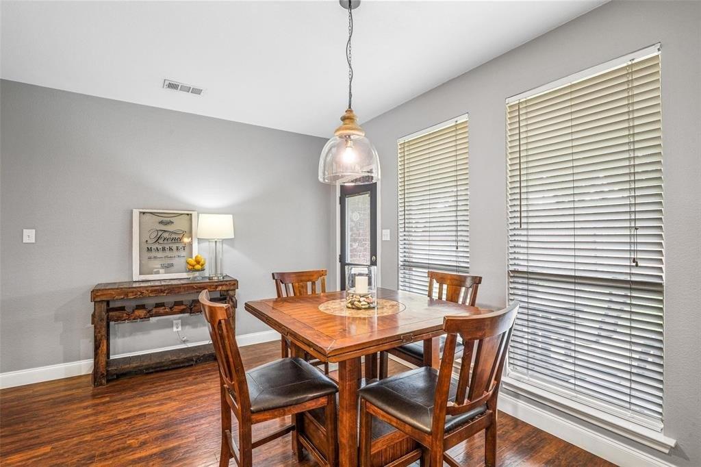Fannin Dr, Arlington, TX 76001