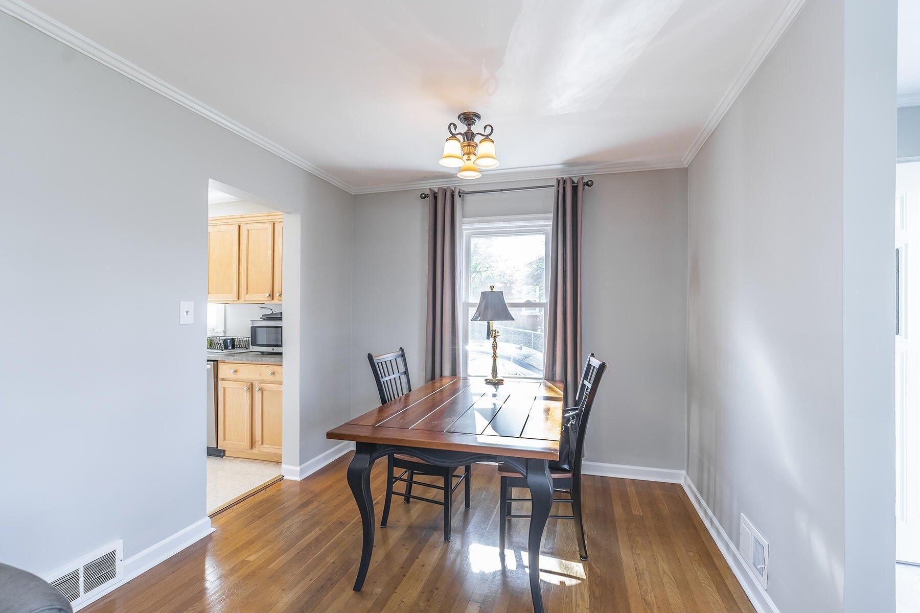 Cabot Dr, Lexington, KY 40505
