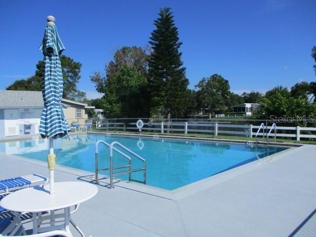 Rainbow Rd, Tavares, FL 32778