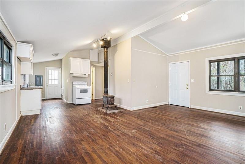 Janice Cir, Gainesville, GA 30506