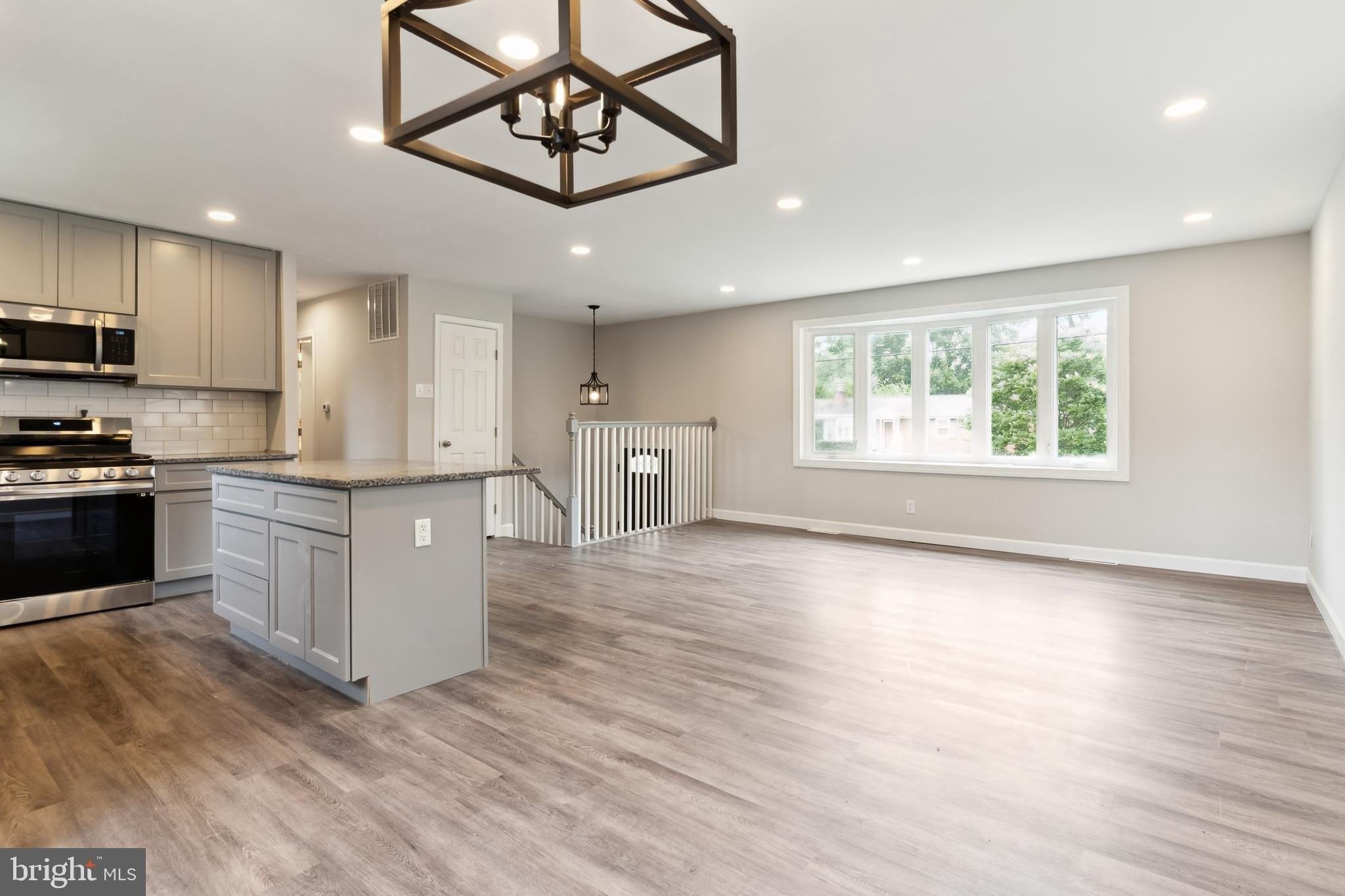 Walnut Ln, Waldorf, MD 20601