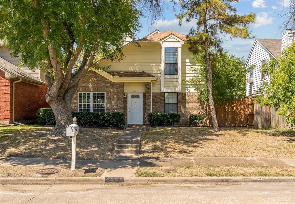 Phoenix Dr, Carrollton, TX 75010