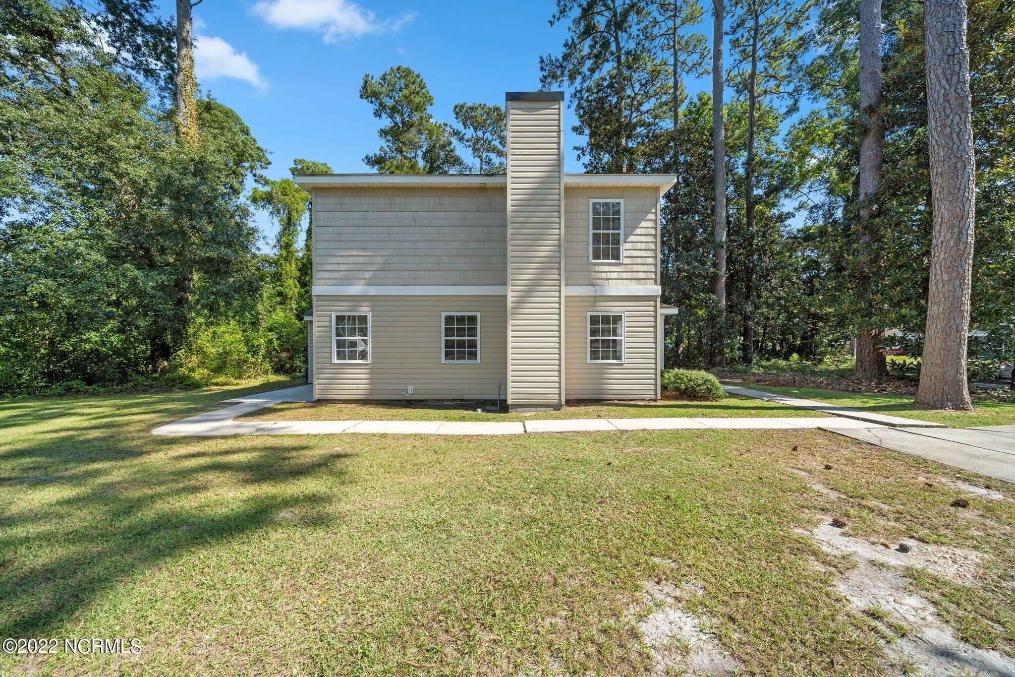 Wilshire Blvd, Wilmington, NC 28403